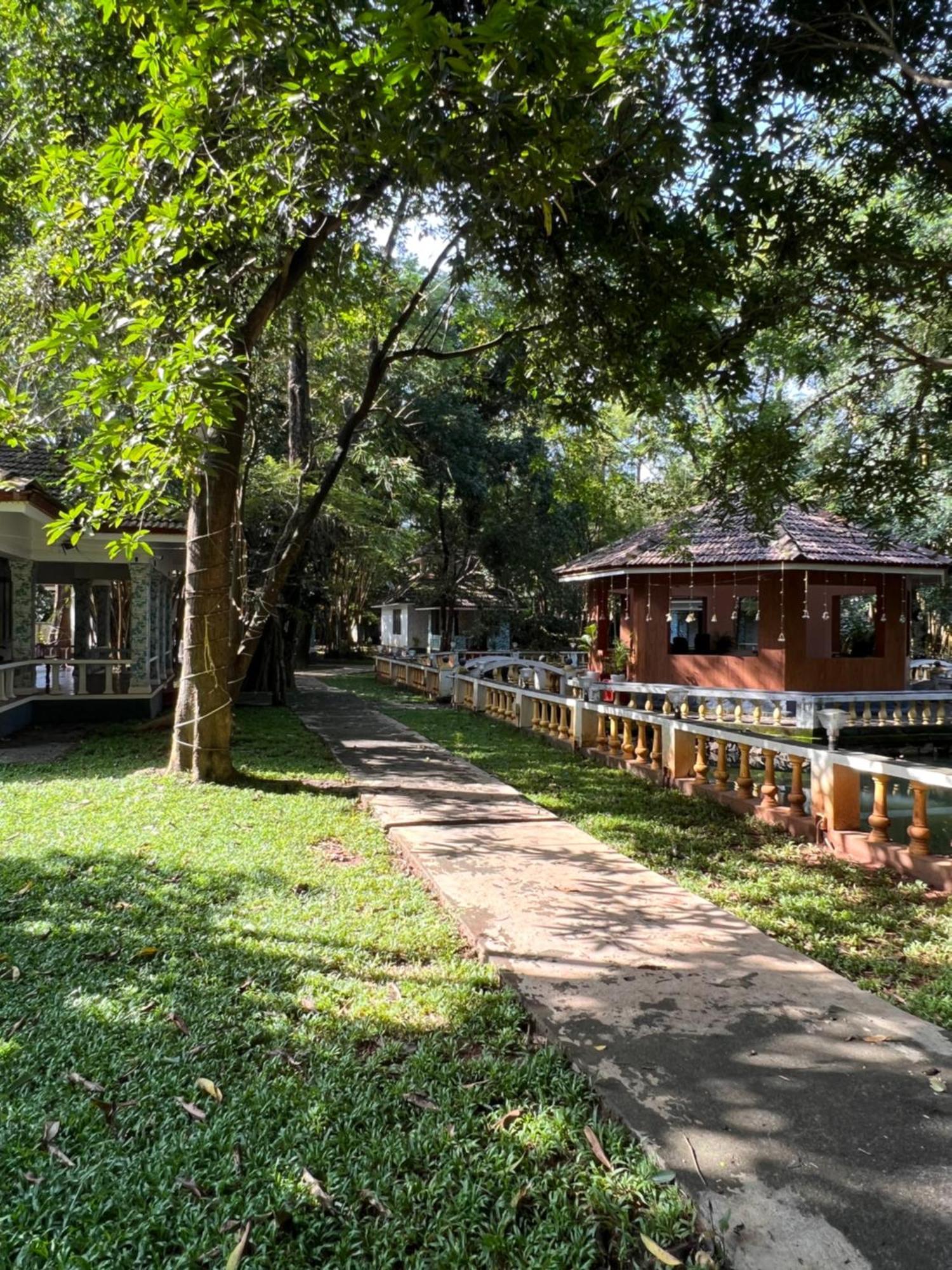 Surya Eco And Wedding Resort Thrissur Экстерьер фото
