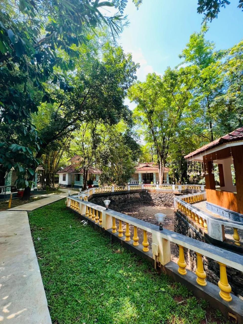 Surya Eco And Wedding Resort Thrissur Экстерьер фото